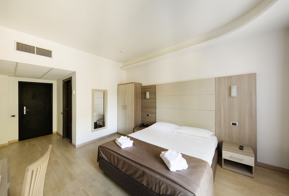 Superior Double Room, Garden View photo 2