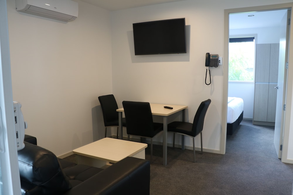 Executive Room, 2 Bedrooms, Refrigerator & Microwave (First Floor)