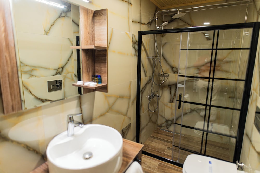 Family Triple Room, Multiple Beds, Courtyard View photo 3
