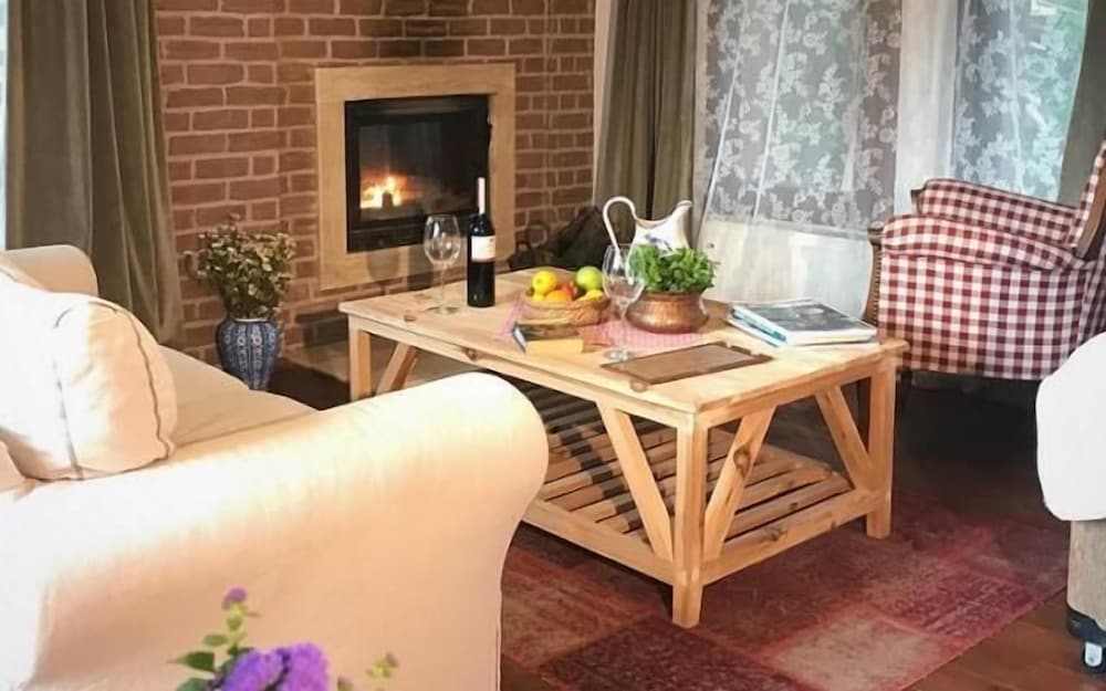 Suite, Fireplace