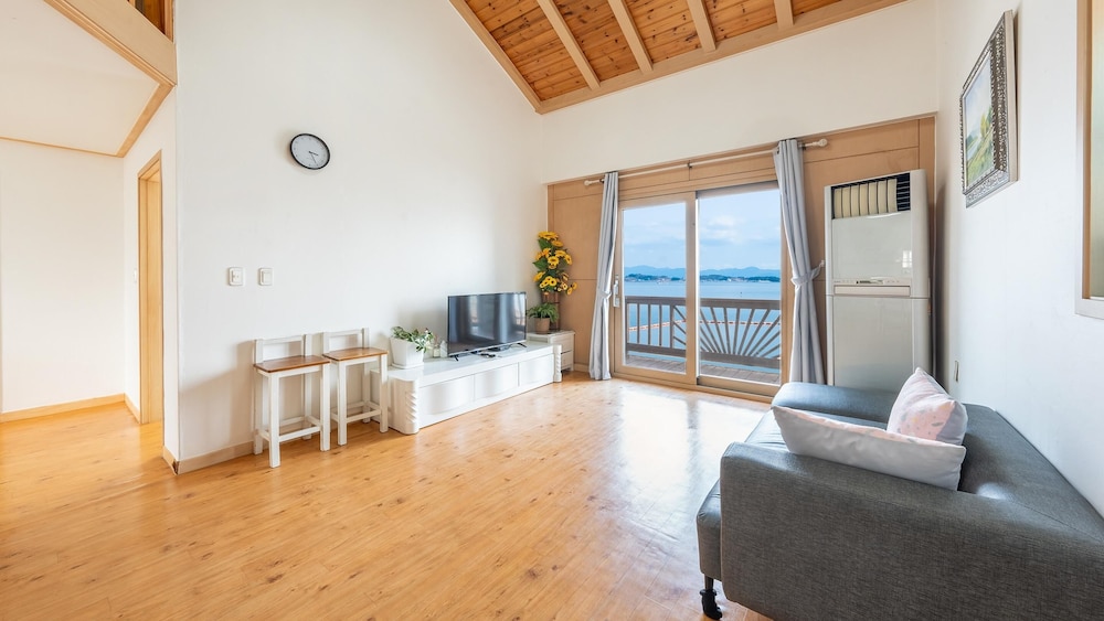Basic Room, 2 Bedrooms (pado 201) photo 1