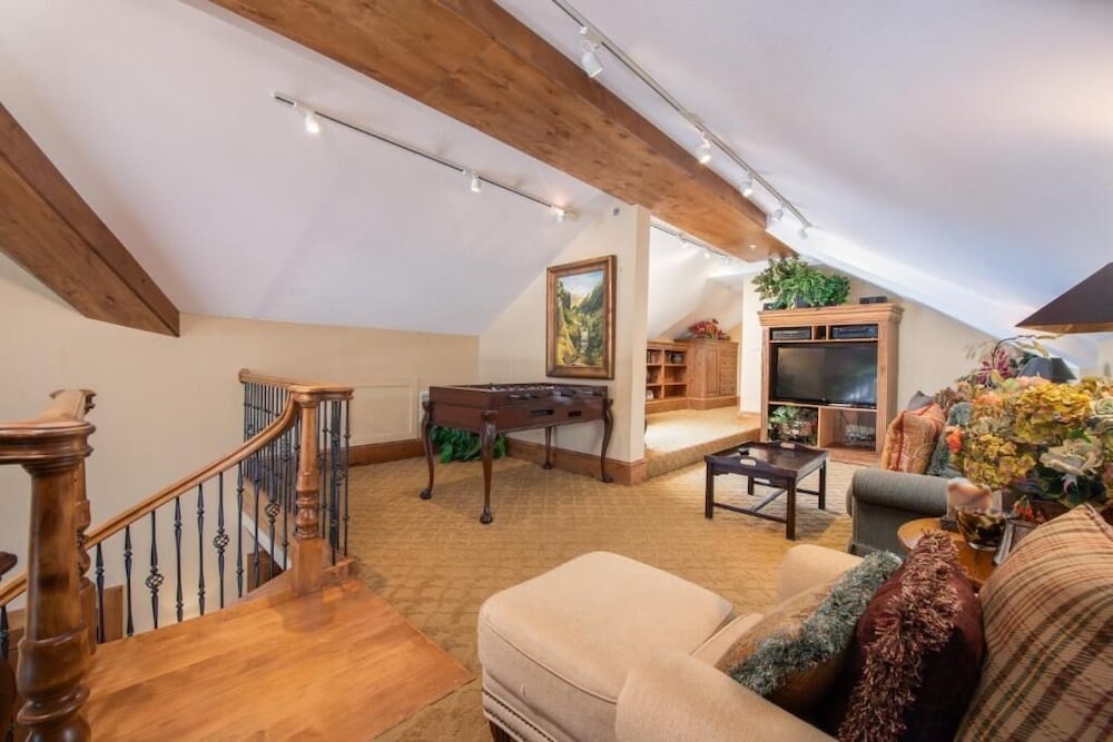 Superior Penthouse, Multiple Beds, Mountain View (Four Bedroom Penthouse Residence) - Photo 4