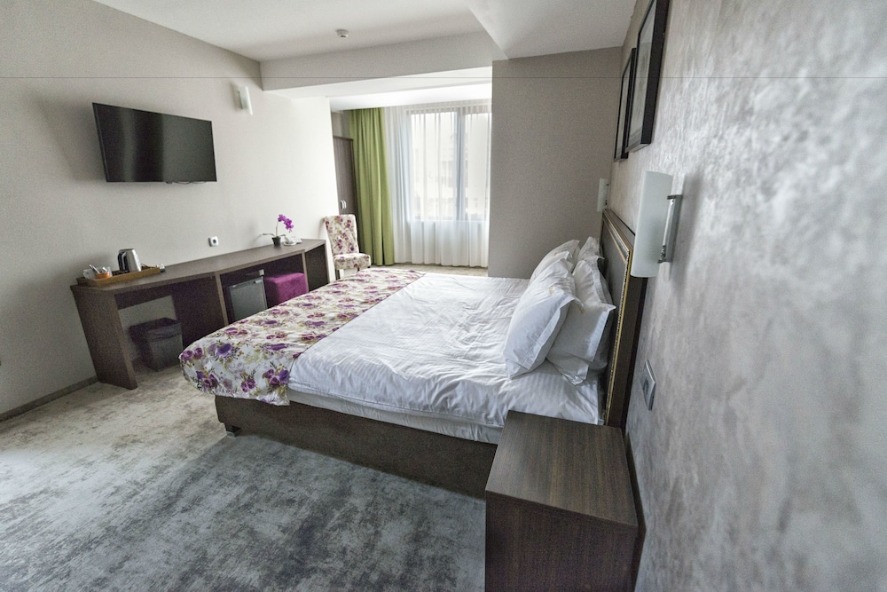 Superior Room (Deluxe) photo 2