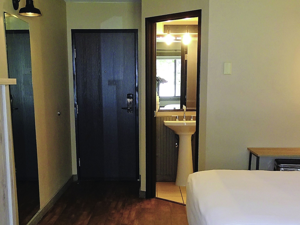 Premium Room, 1 King Bed, Non Smoking