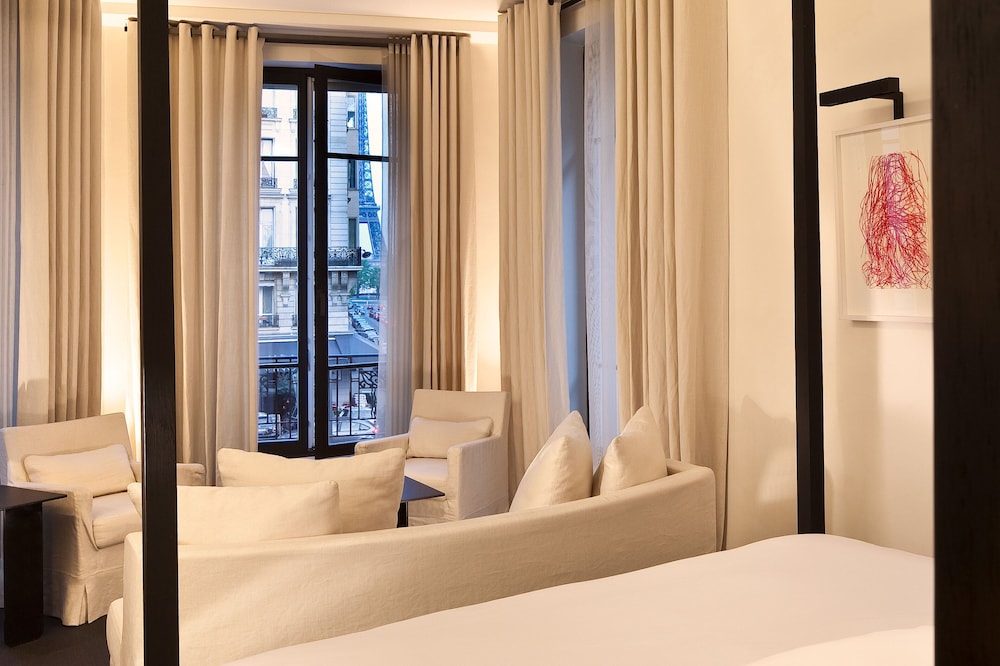 Suite, 1 King Bed, Tower