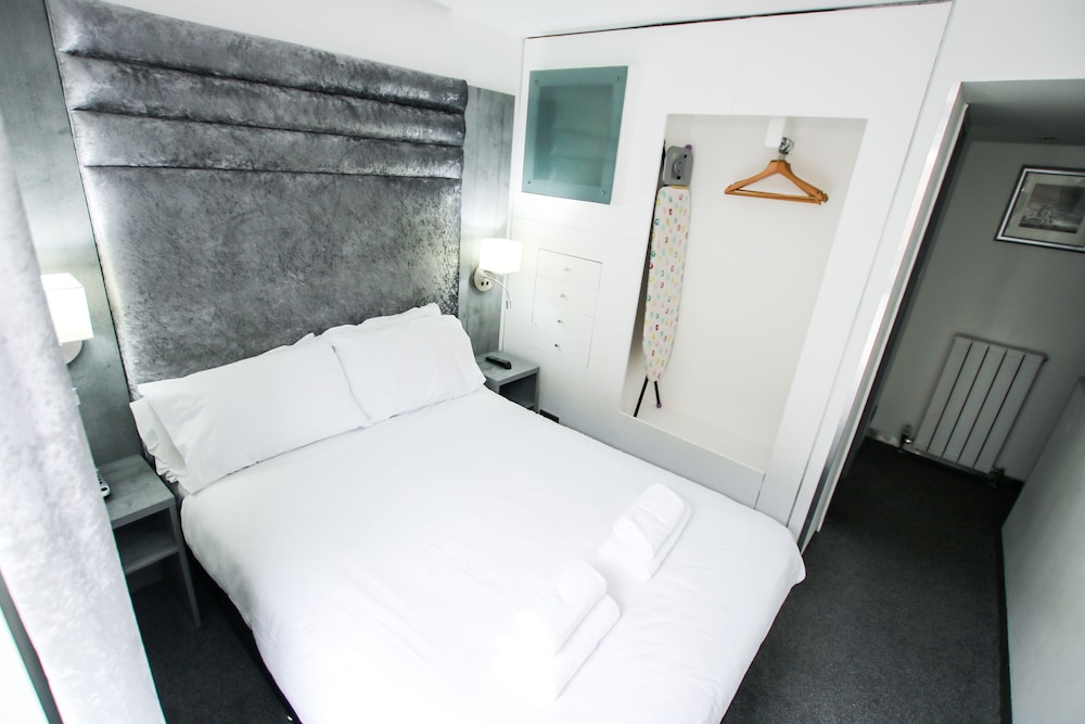 Standard Double Room photo 3
