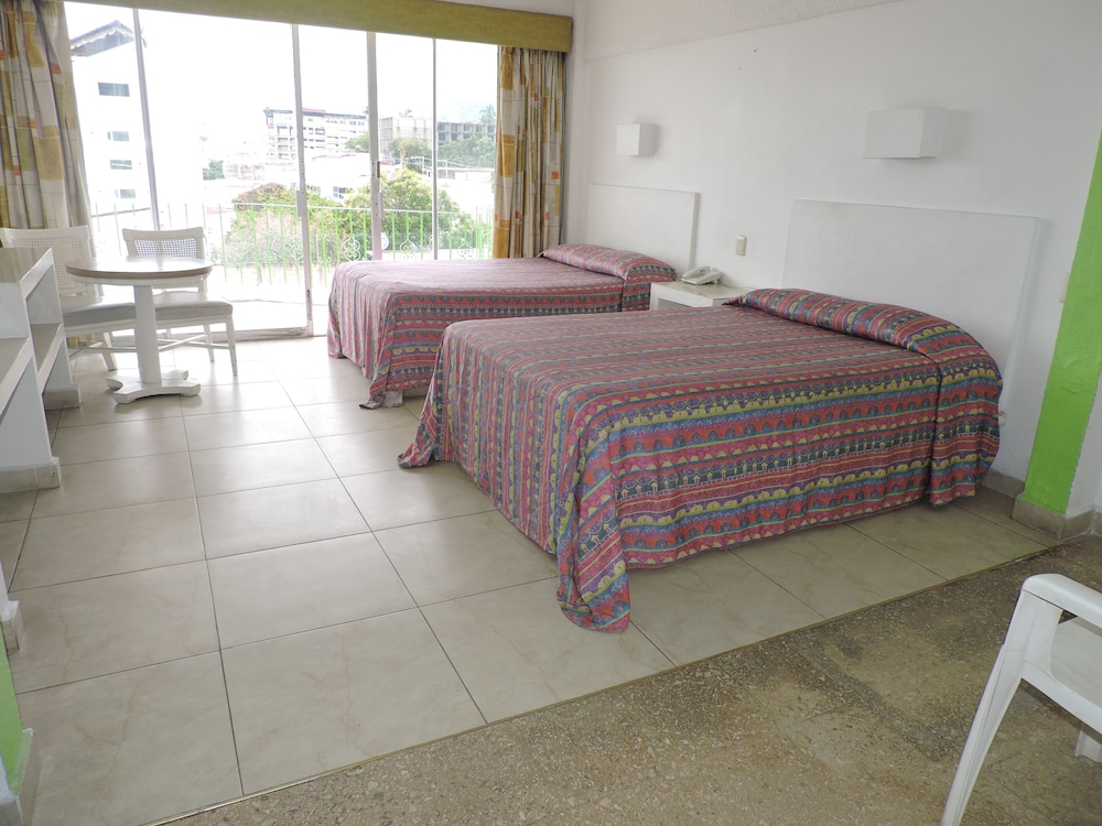 Standard Room photo 2