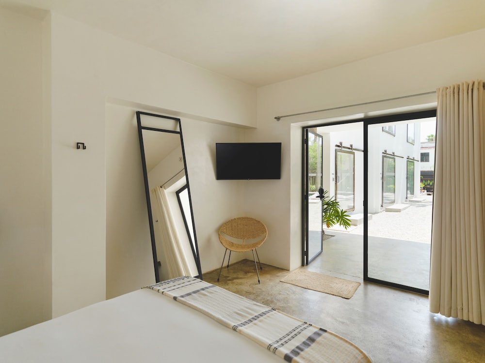 Room (Surfer's Hideout) - Photo 7