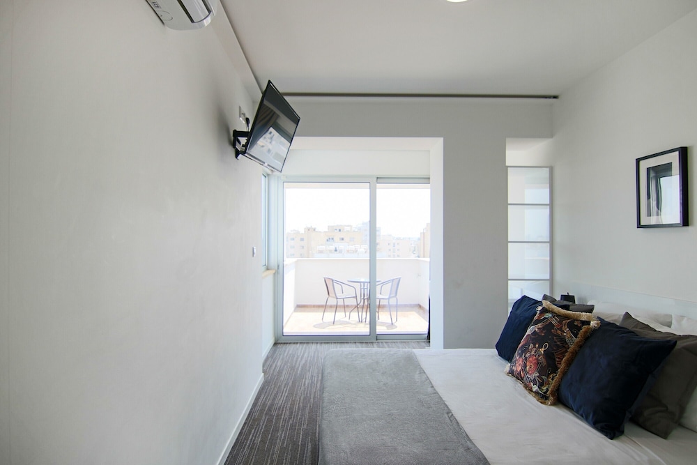 Luxury Studio Suite