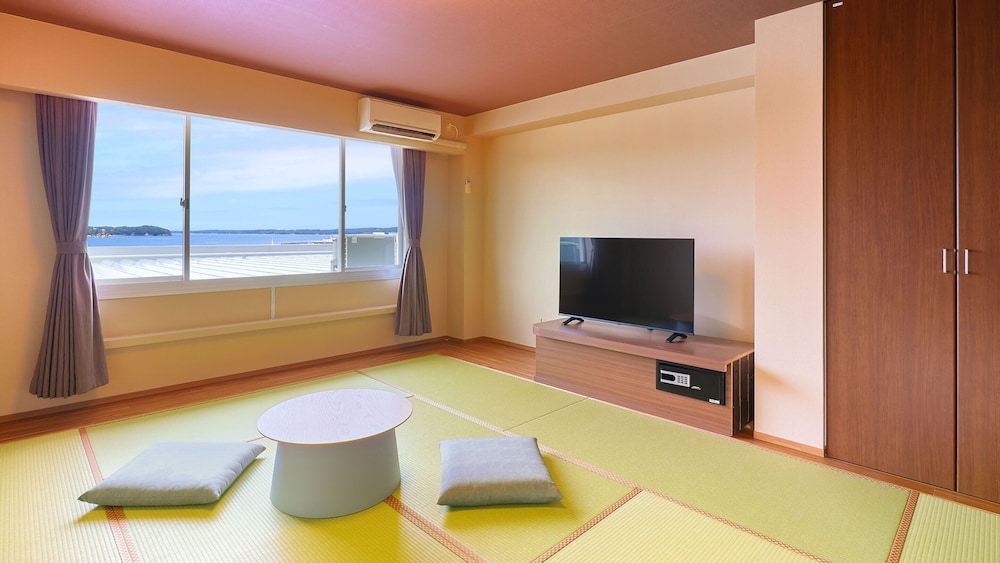 Standard Japanese-Style Room with 10 Tatami Mats - Low Floor - Shared Bathroom - No-Smoking - Photo 1