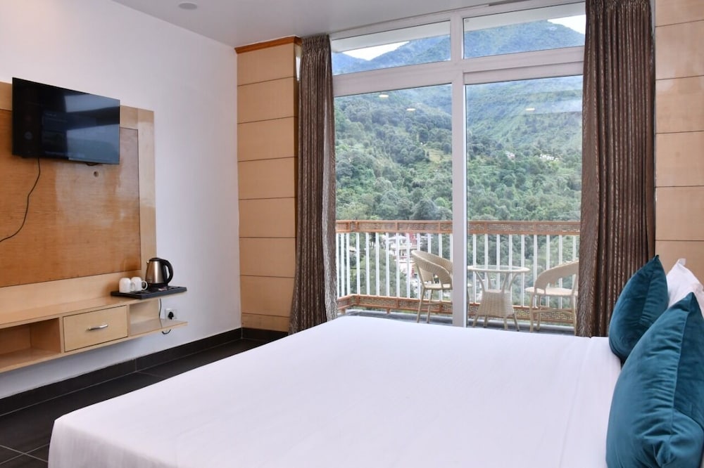 Luxury Room - Photo 8