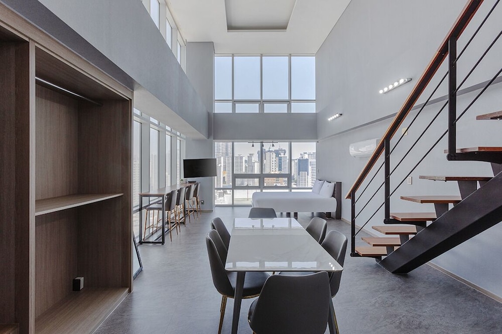 Suite Duplex City View - Photo 1