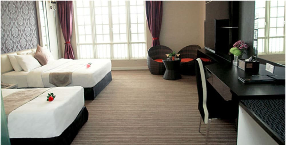 Superior Family Suite photo 2