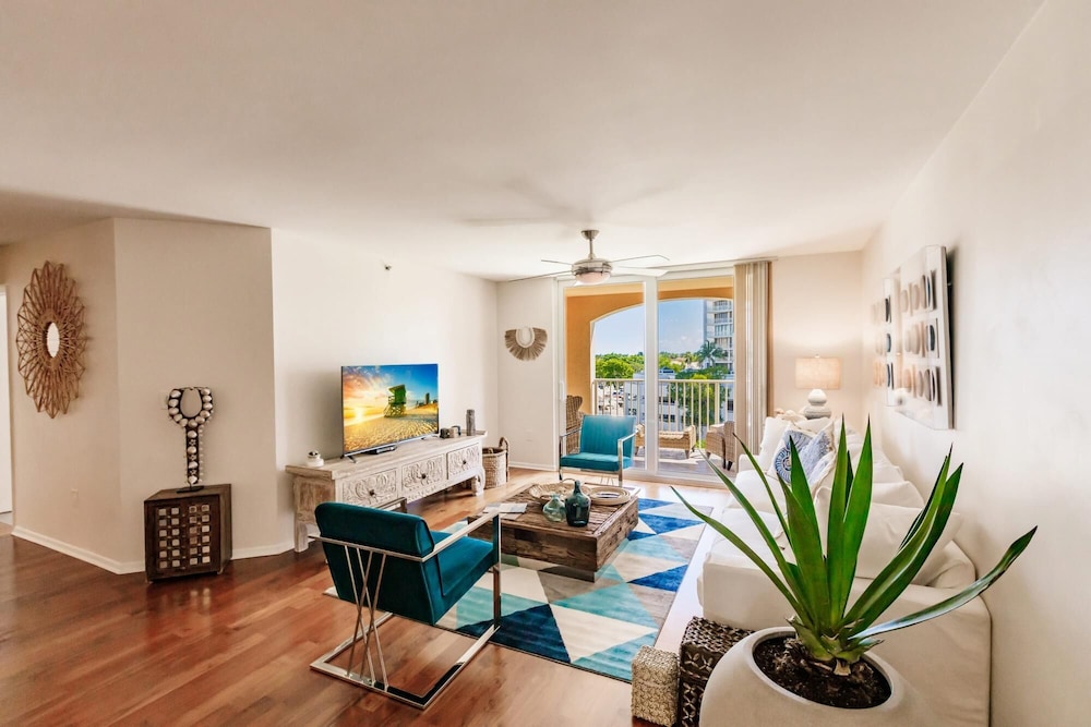 Apartment photo 1