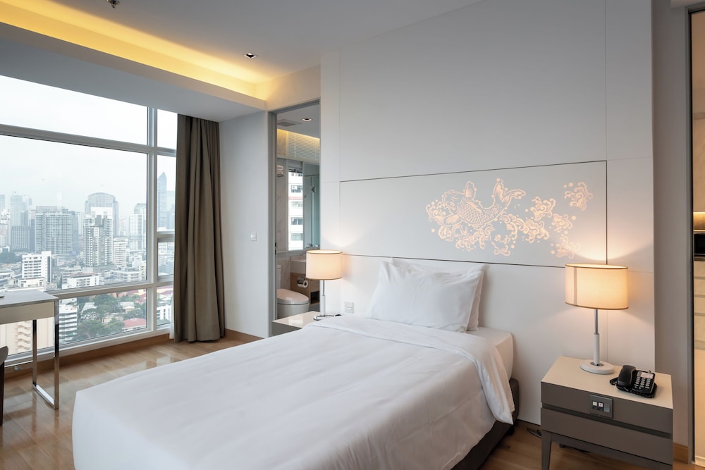 Penthouse Suite photo 2