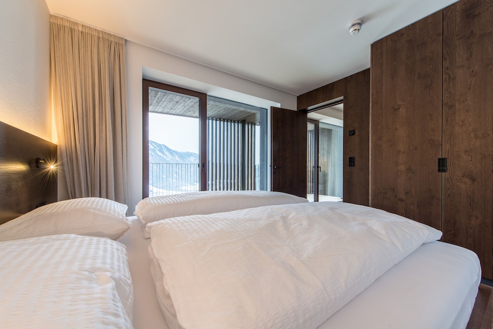 Luxury Apartment, 2 Bedrooms, Valley View photo 1