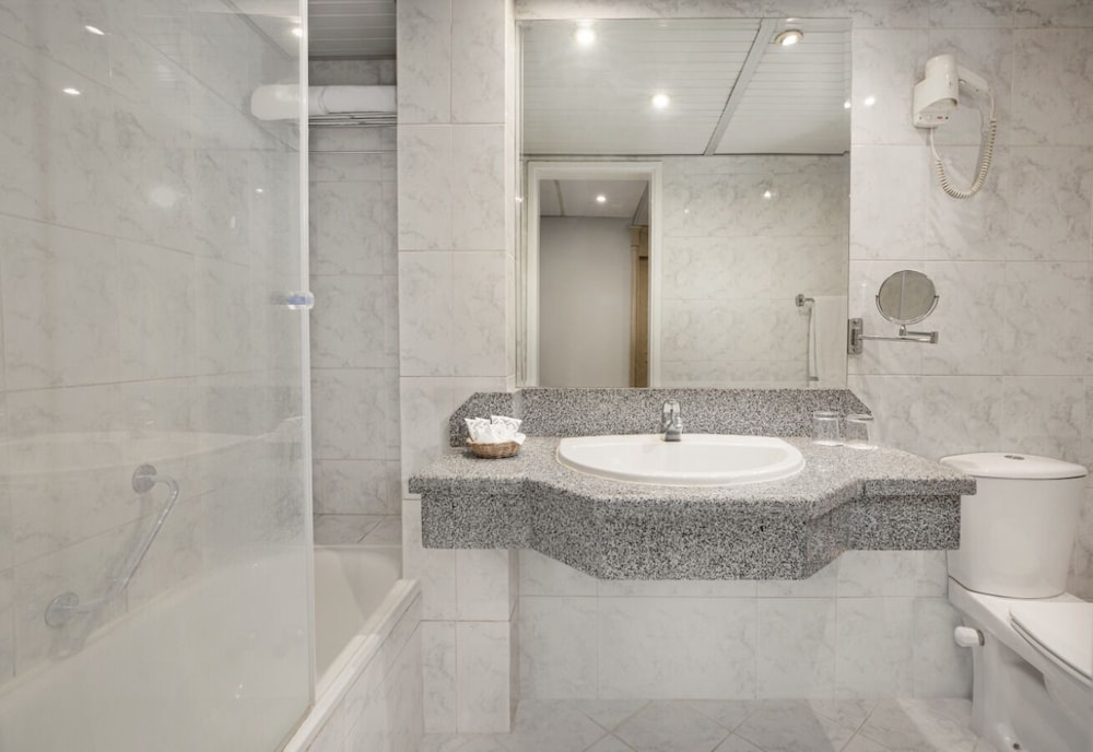 Premium Triple Room - Photo 3