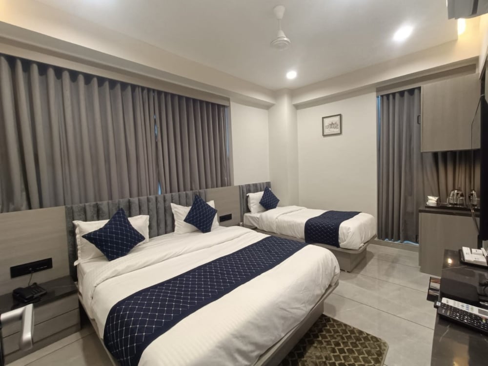 Deluxe Double Room, Multiple Bedrooms, City View