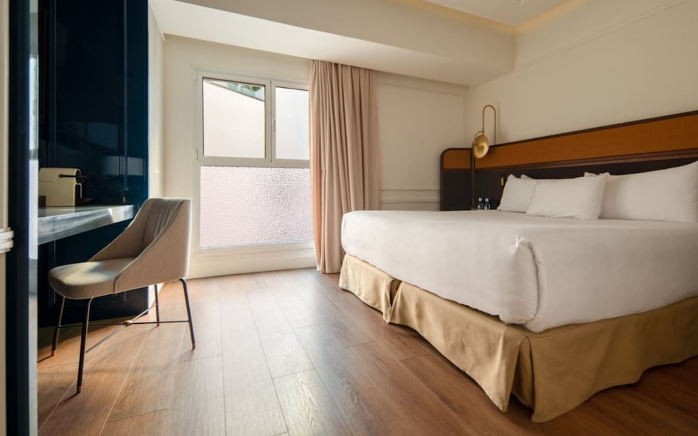 Double Room Single Use (Interior)