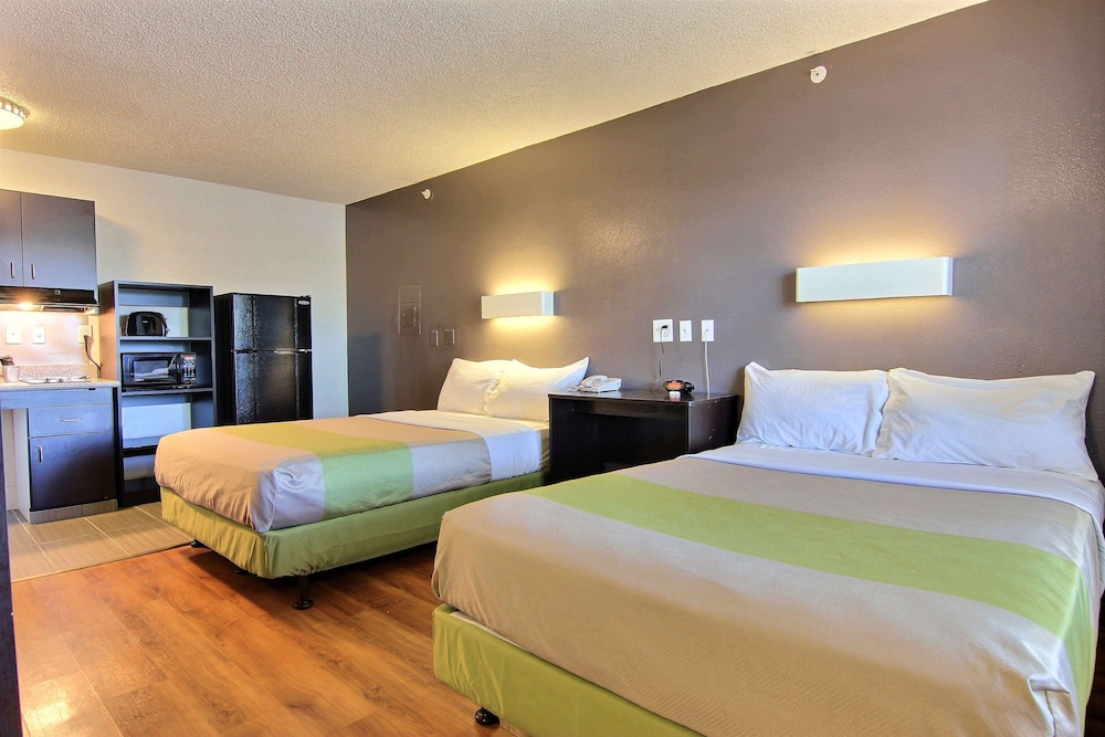 Standard Room, 2 Double Beds, Non Smoking - Photo 2