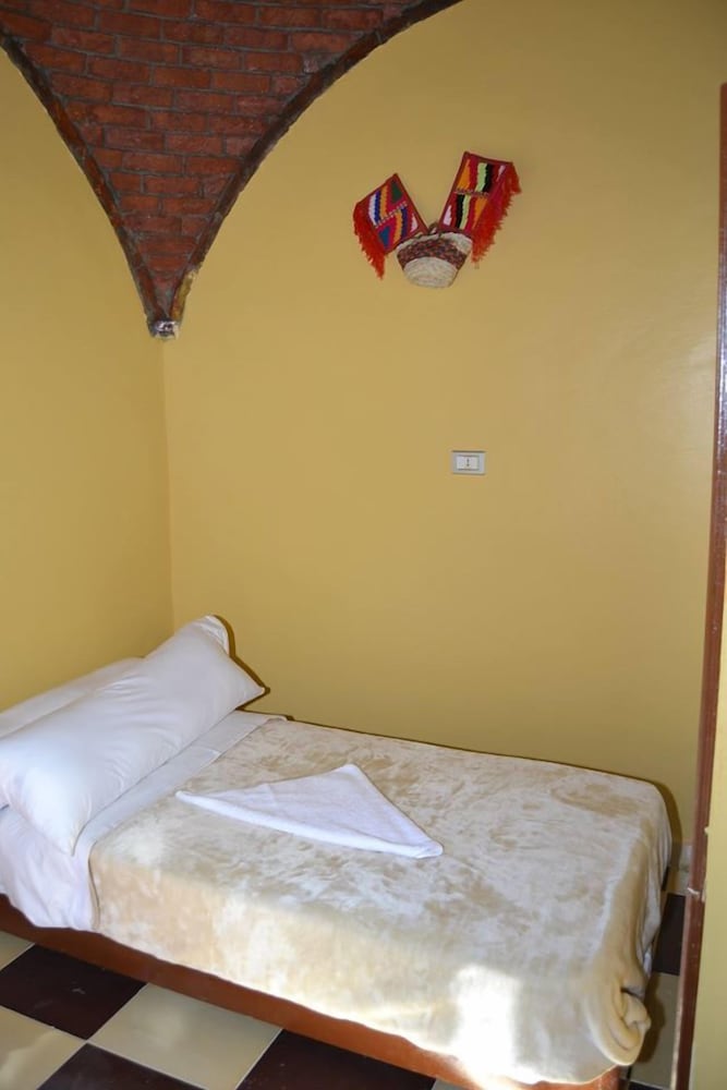 Twin Room, Smoking, Lake View (With Extra Bed) photo 2