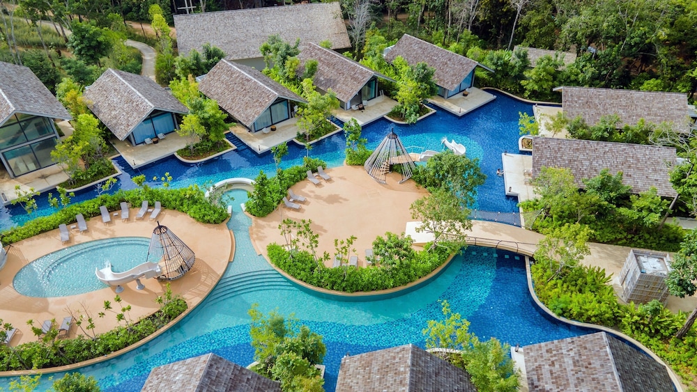 Two-Bedroom Villa Pool Access with Round-Trip Boat Transfer photo 2