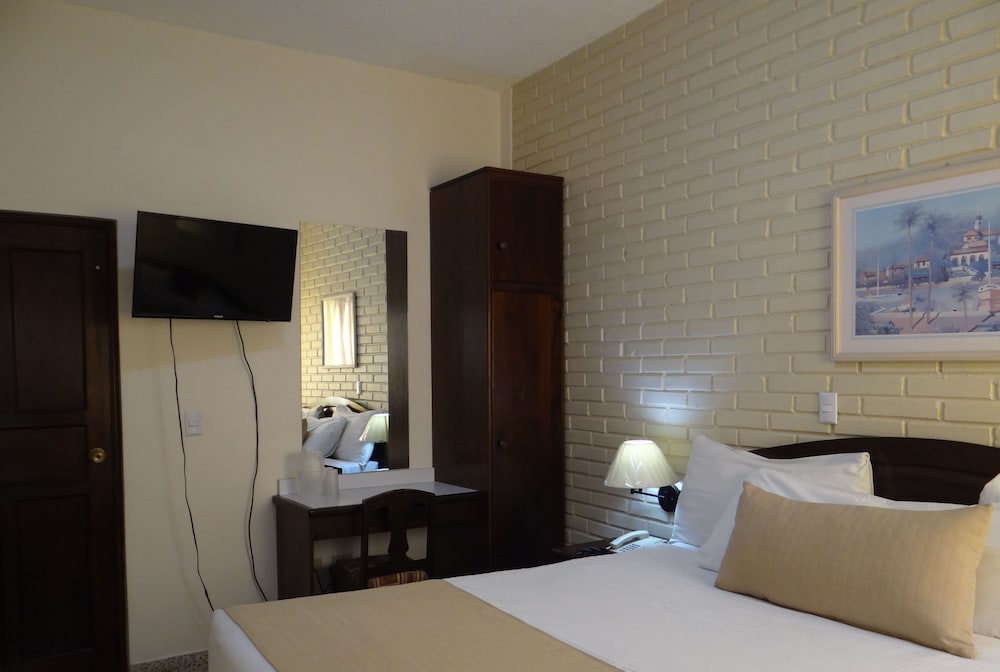 Comfort Room, 1 King Bed photo 1