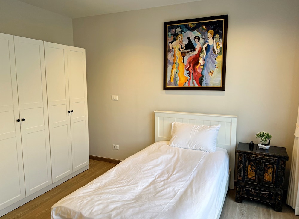 2 Bedrooms Exclusive Apartment (Unit 303) photo 3
