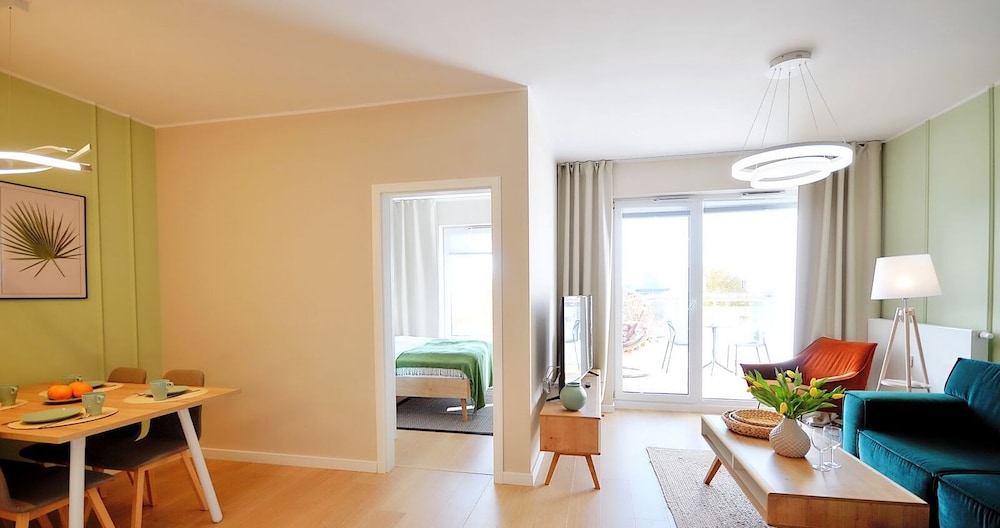 Deluxe Apartment, 1 Queen Bed with Sofa bed, Pool Access, Pool View (NTD604) photo 3