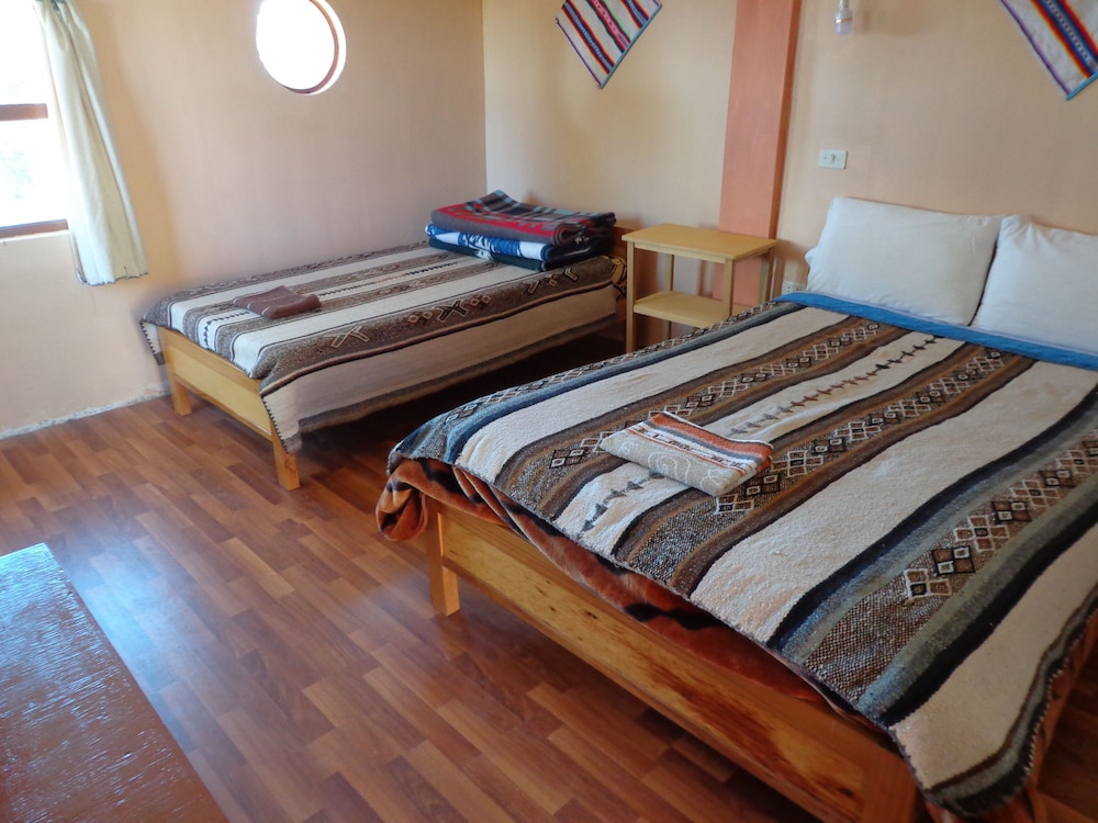 Standard Triple Room, Multiple Beds, Lake View photo 3