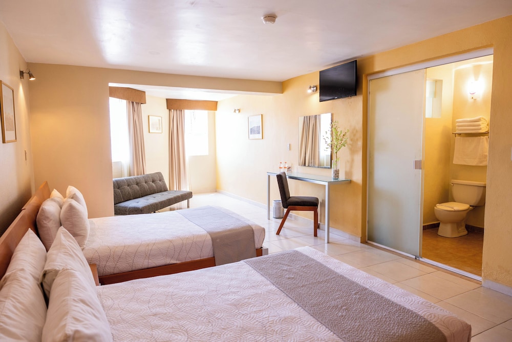 Room, 2 Double Beds, City View