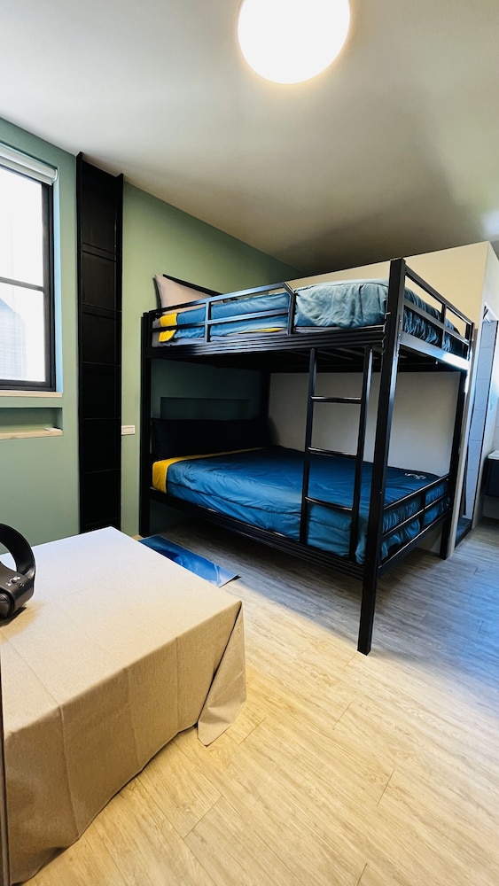 Comfort Room, 1 Bedroom, Partial Ocean View, Sea Facing photo 1