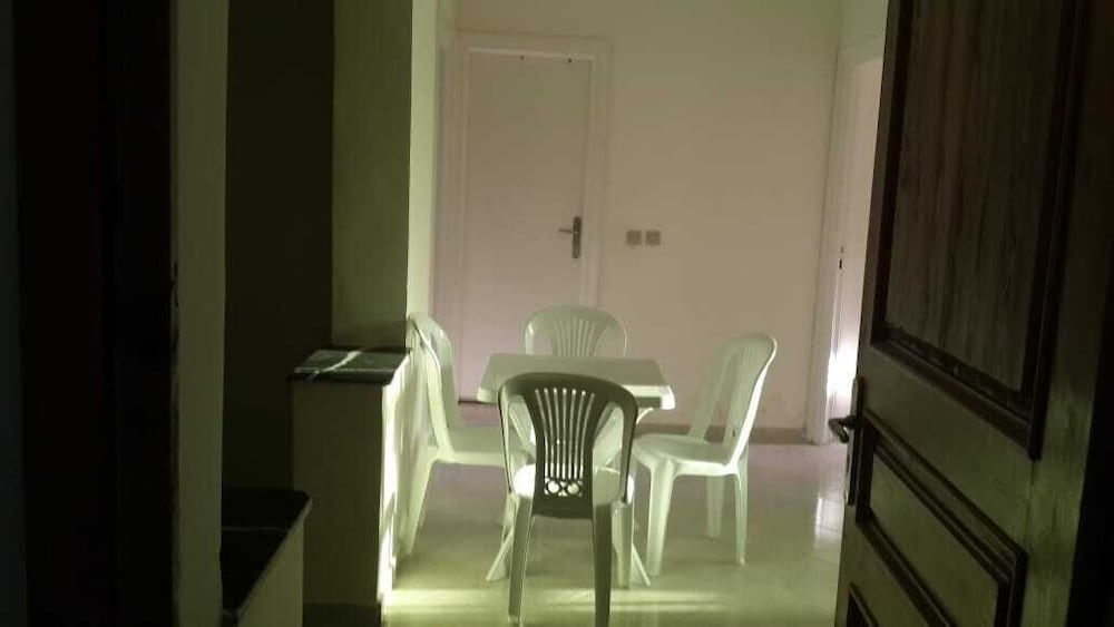 Basic Apartment photo 2