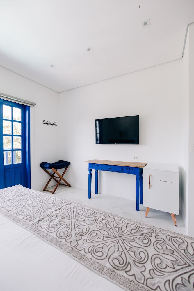 Luxury Twin Room - Photo 11