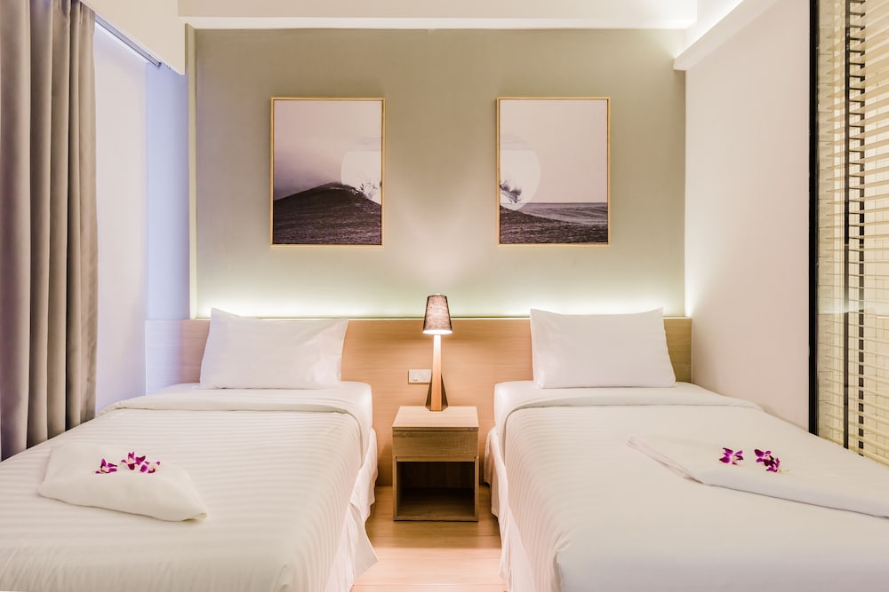 Deluxe Twin Room photo 1