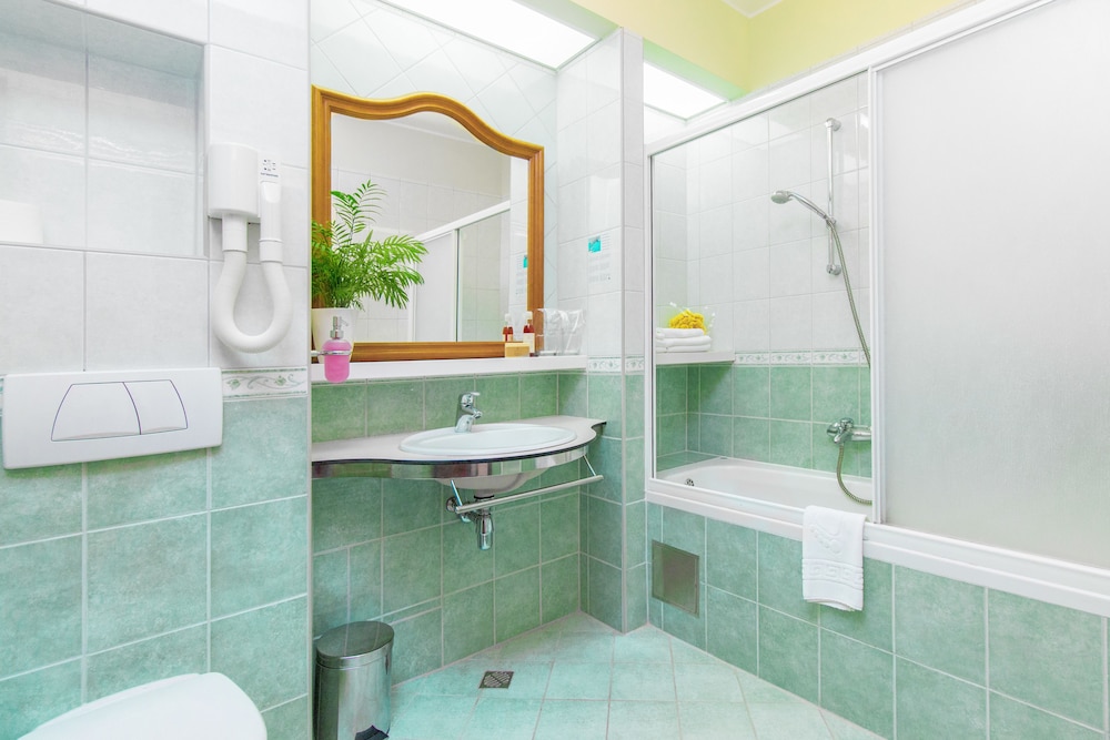 Comfort Double or Twin Room, Sea View photo 3