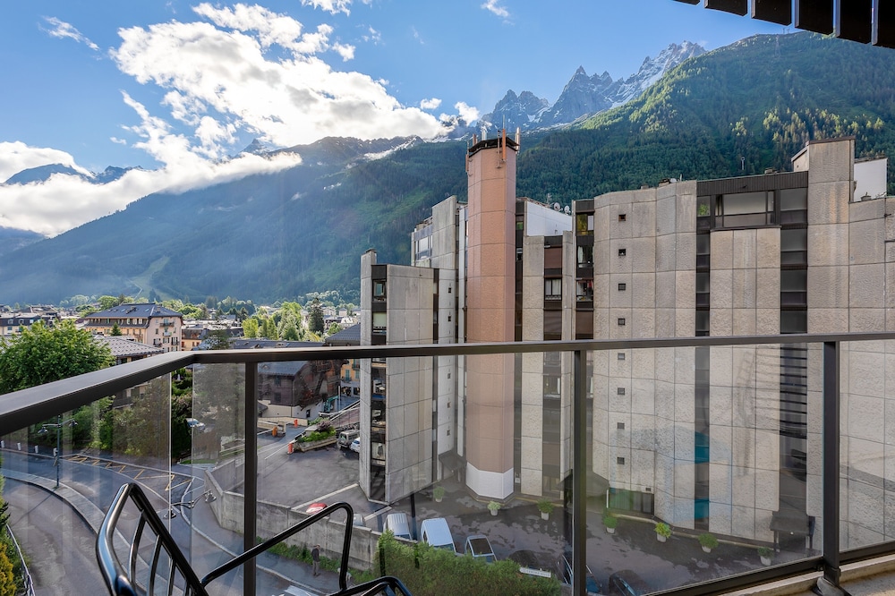 Classic Double Room, City View - Photo 8