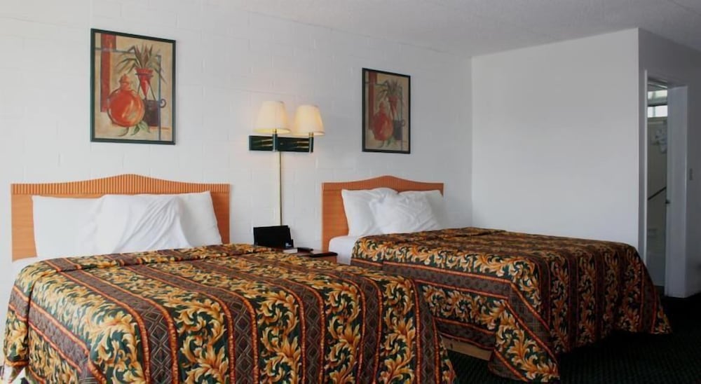 Standard Room, 2 Queen Beds photo 1
