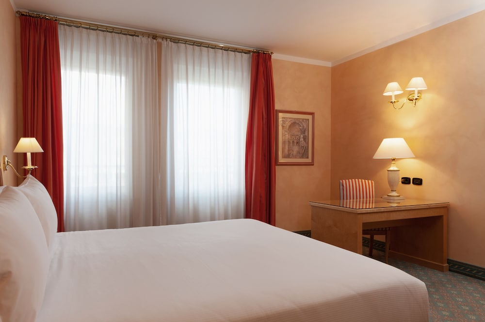 Junior Room - Photo 3