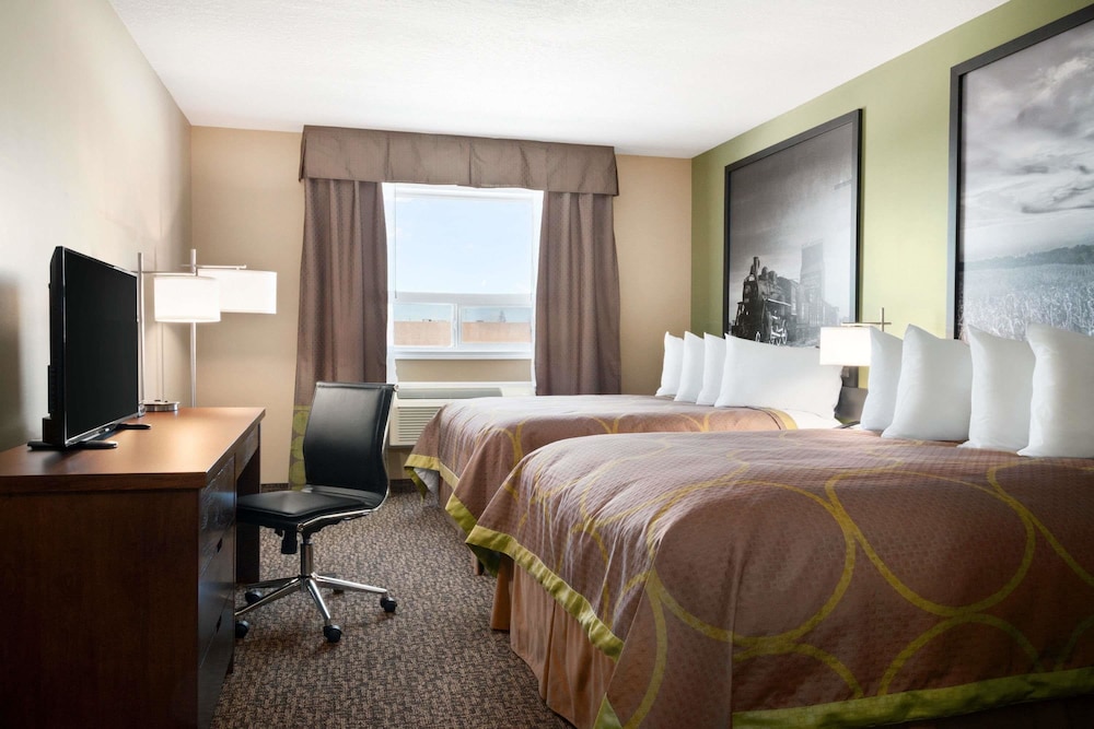 Room, 2 Queen Beds, Non Smoking - Photo 1