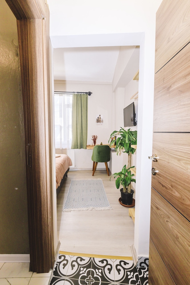 Comfort Room photo 2