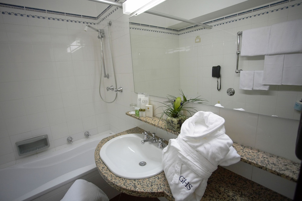 Triple Room, Multiple Beds - Photo 5