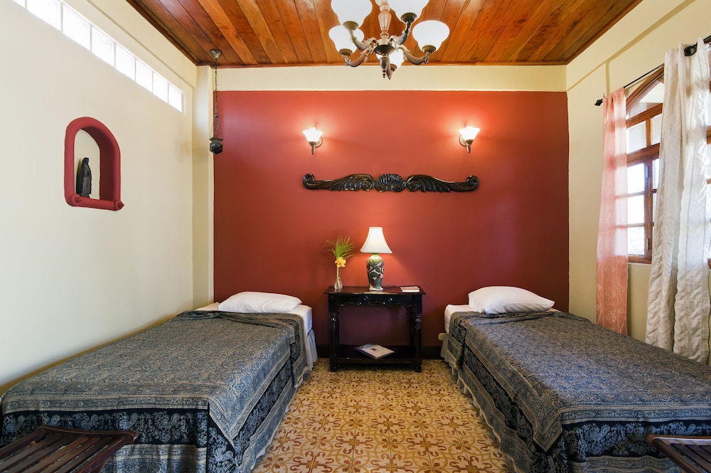 Twin Room, 2 Twin Beds photo 2