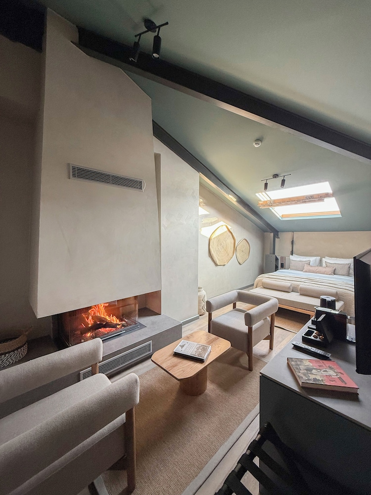 Queen Suite