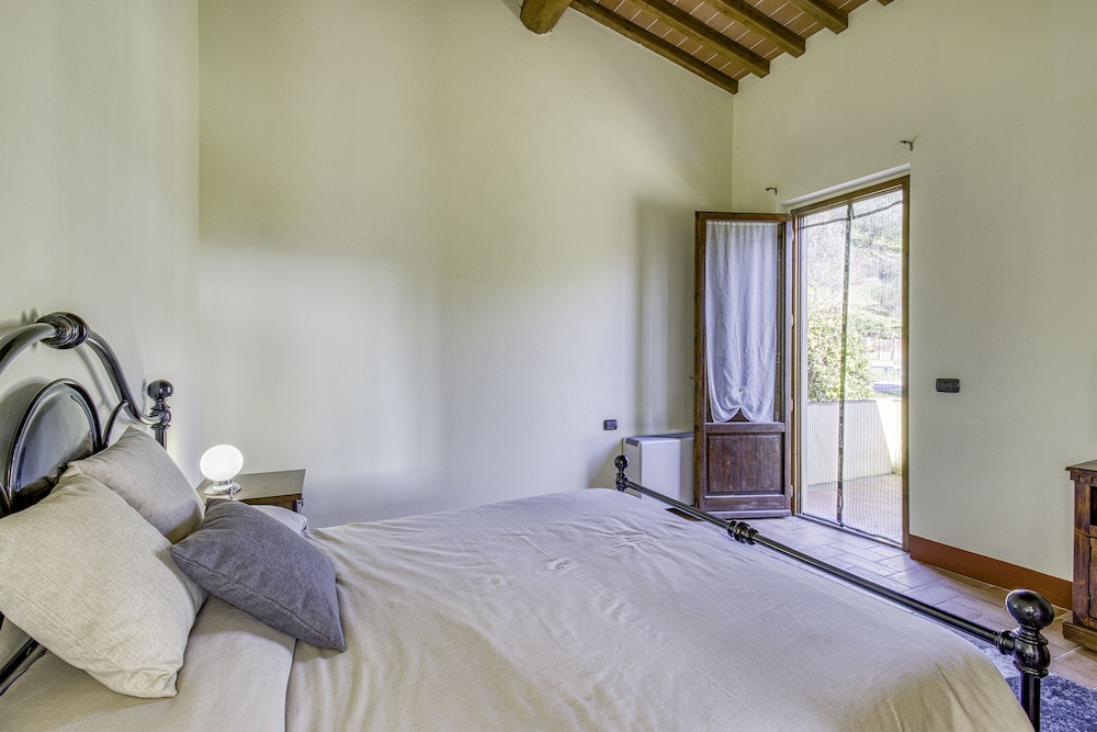 Standard House, 1 Bedroom (Cozy Apt V Figline With Shared Pool) photo 1