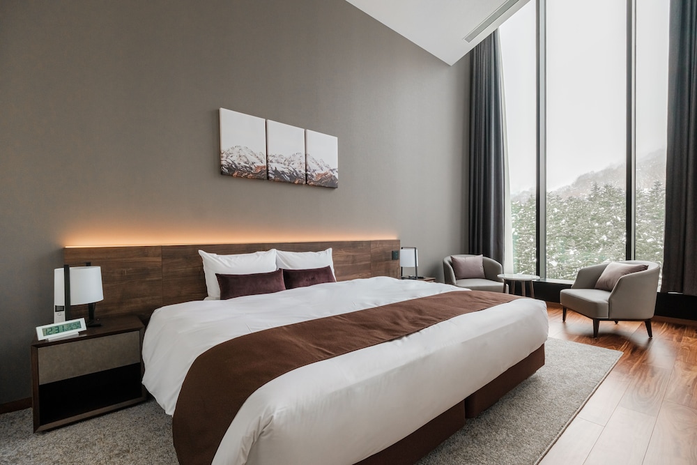 4 Bedroom Penthouse Residence photo 3