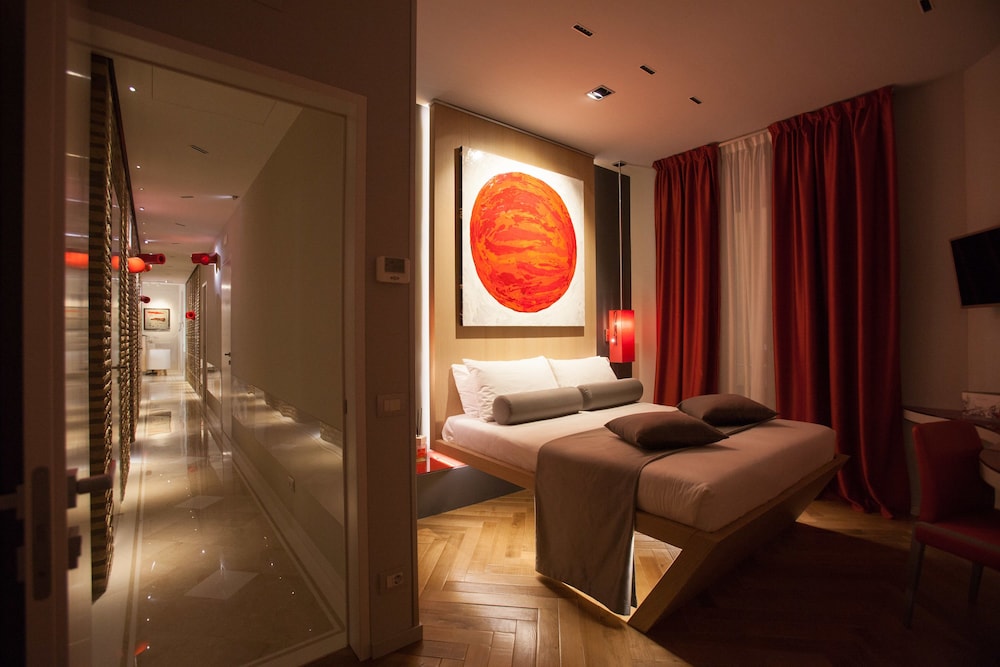 Superior Double Room, 1 Double Bed, Private Bathroom, City View photo 1