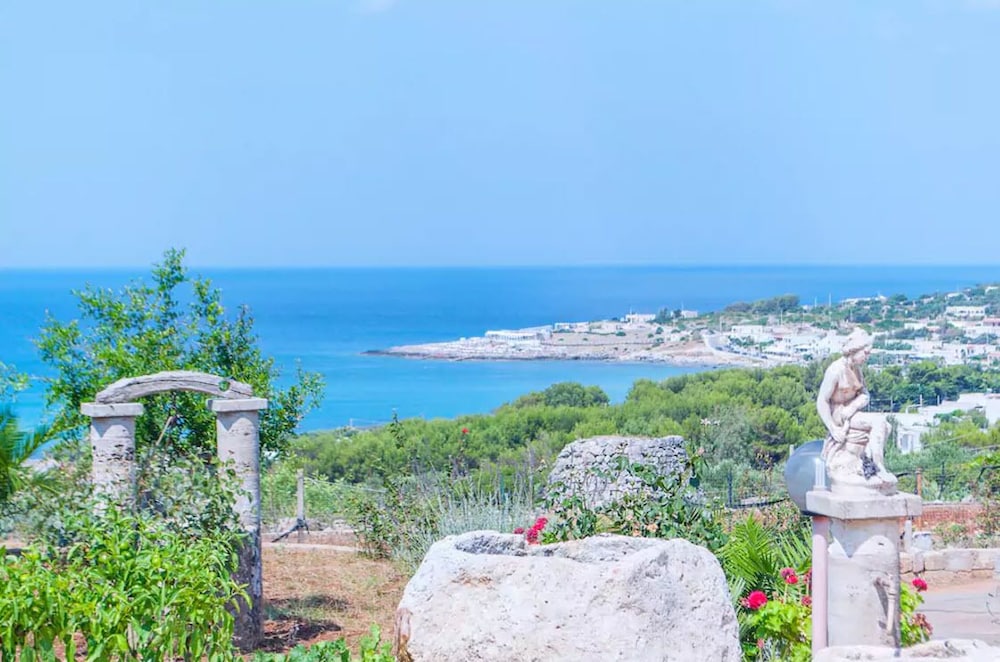 Exclusive Apartment, 2 Bedrooms, Sea View, Sea Facing photo 3