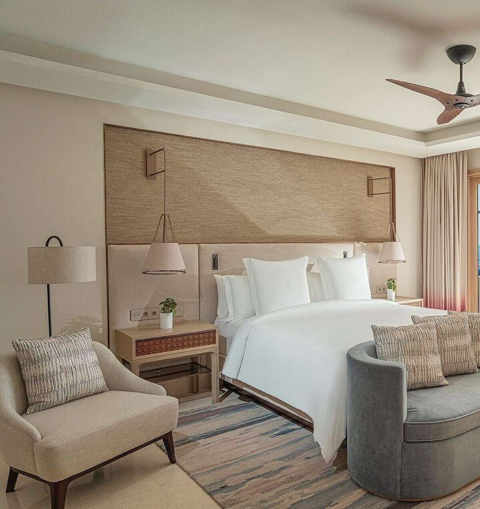 Premier Suite (with Pool) - Photo 2