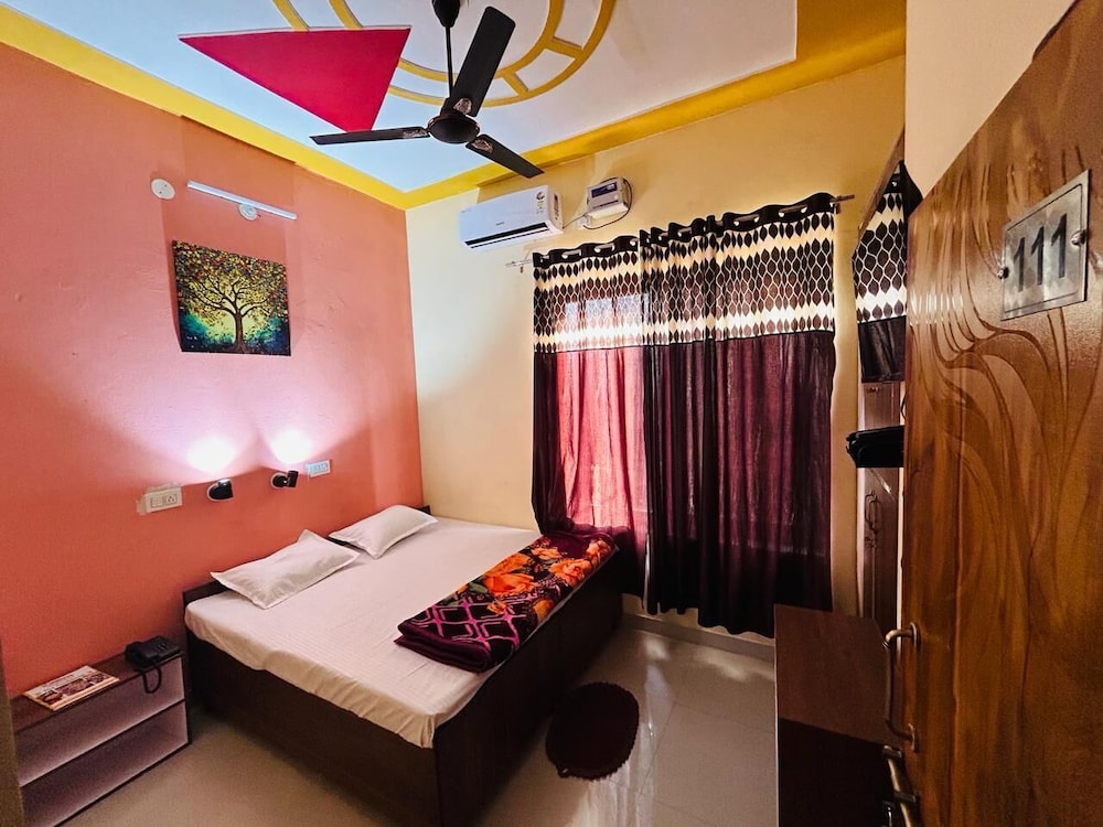 Economy Triple Room photo 1